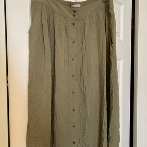 NWOT Forever 21 Button-Down Midi Skirt